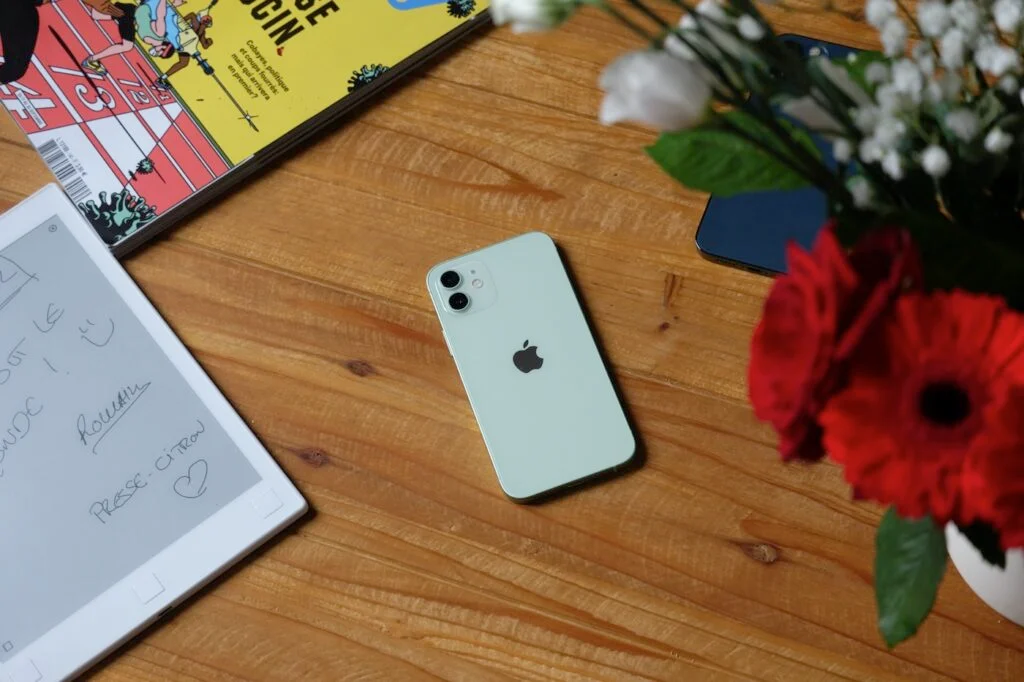 iPhone 13 vs iPhone 12